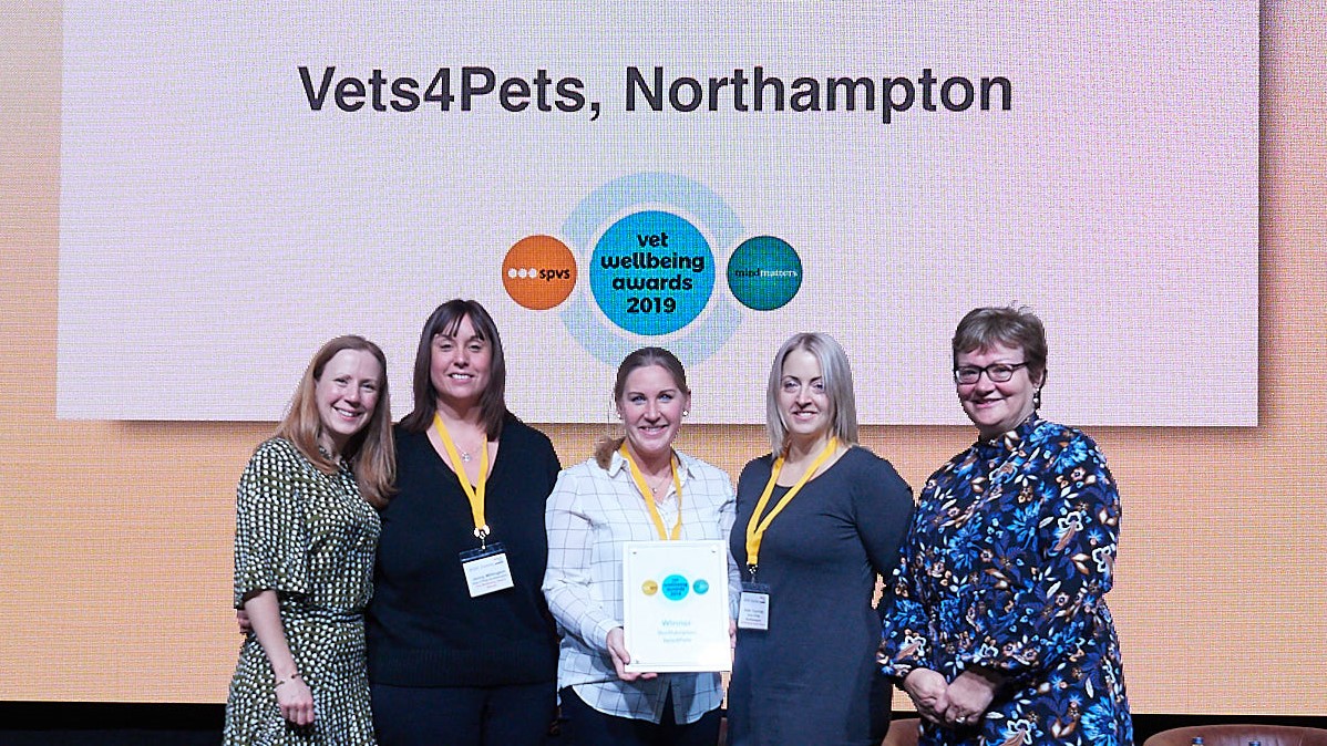 Vets4Pets Northampton Wins Vet Wellbeing Award